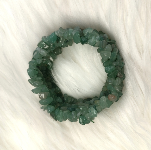 Stretchy Jade Bracelet Large and Wide Heavy Many Stones green bracelet - Picture 2 of 3